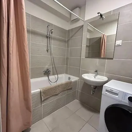 Modern With Garage * Budapeste